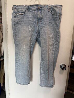 Torrid Light Wash Jeans Size 20 Short | Cropped/Petite Fit | Stretch Denim